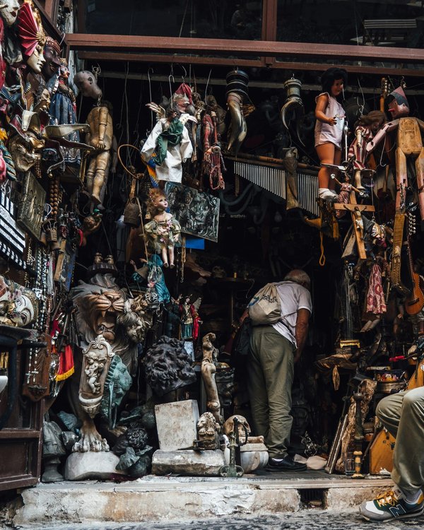 How to navigate the UK's antique markets for authentic finds?